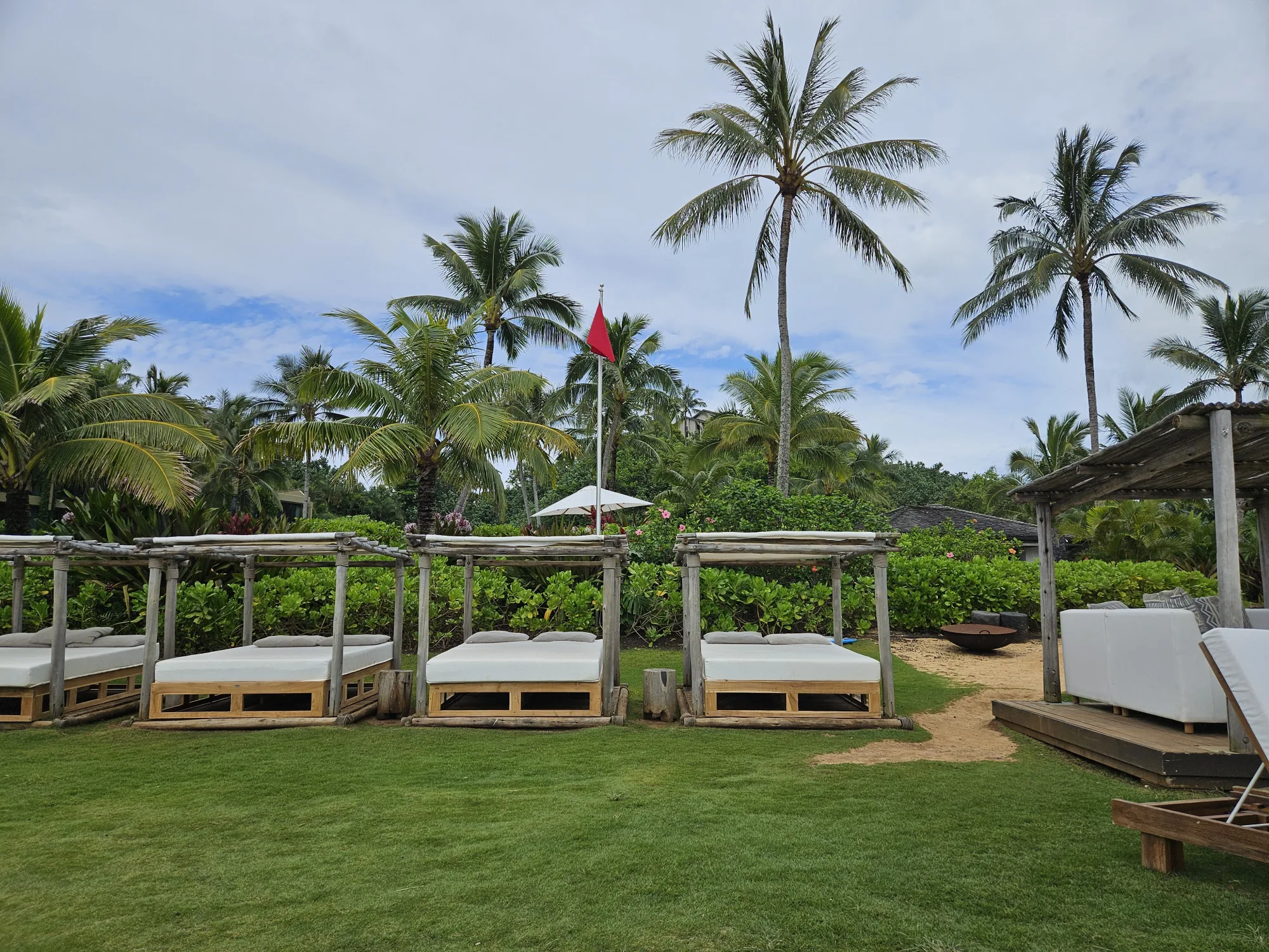Beach Beds in 1 Hanaley Bay Hotel Kauai