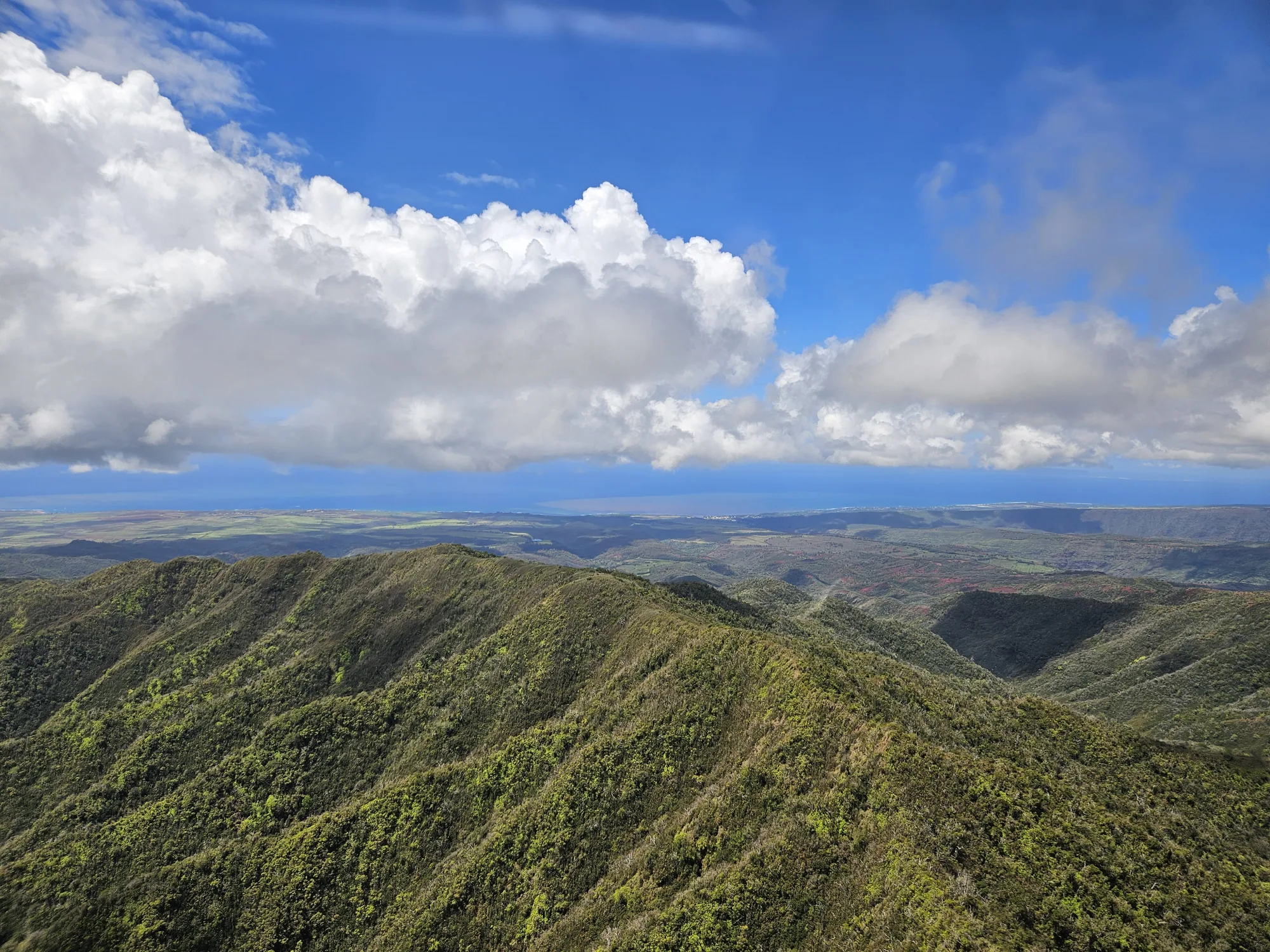 Helicopter flight over Kauai Hawaii (2)